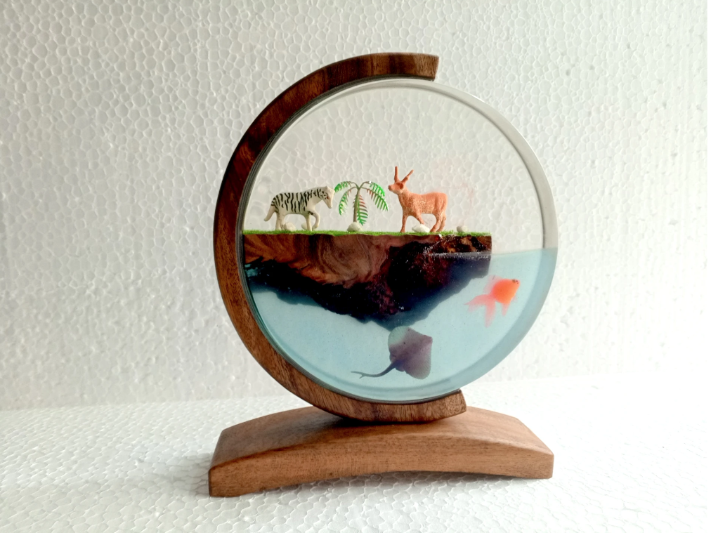 Resin Lamp — Zebra, Deer and Palm Island above a Goldfish Sea, Round Resin Art Lamp in Wood Frame - view 4